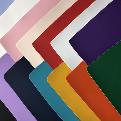 تقليد ميكروفايبر PU الجلد مقاوم للارتداء الأحذية الجلد المزيف 1.4mm سميكة