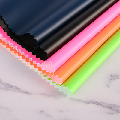 جلد بيضاء من البلورات الرابطة للثياب 54/55' عرض