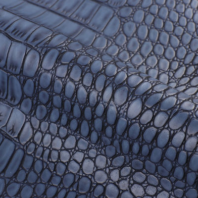 جلد ميكروفايبر مموج للاحذية 1.2 ملم الجاذبية نمط التمساح الجلد