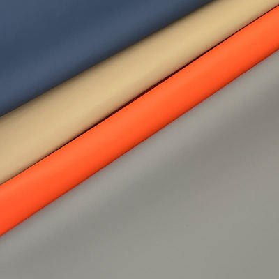 مادة الجلد الاصطناعي الصناعي 160 سم مسطحة مضغوطة ذات نسيج محفوفة للصوفة الأحذية مقعد السيارة الكرسي