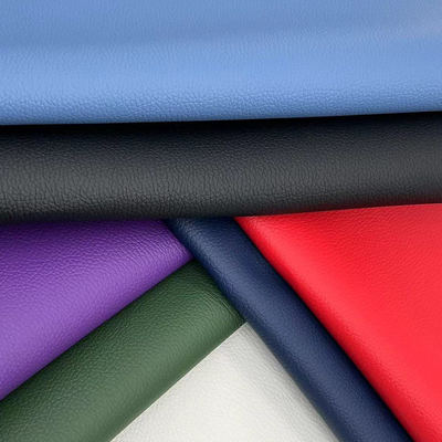 D90 نسيج الجلد المزيف المنسوج من ليتشي 150 سم عرض PVC الجلد الاصطناعي للصوفا الكيس الكرسي سيارات أقدام فرشاة أثاث