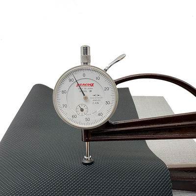 جلد صناعي منقوش من البولي فينيل كلوريد (PVC) بسماكة 0.7/0.9 مم، مطاطي بأربعة اتجاهات