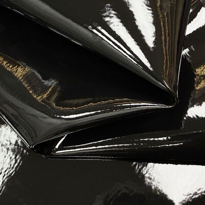 مادة جلد صناعي من البولي فينيل كلورايد (PVC) للمرايا والحقائب والأرائك والأحذية والمفارش وتنجيد أثاث السيارات وأحزمة الكراسي الزخرفية