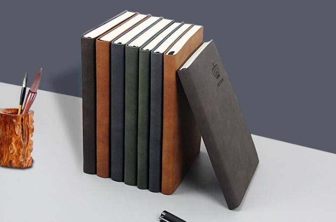 البروتوكولات المعدنية الجلدية الصناعية صندوق المحفظة الأحذية Ntoebook القماش الجلدي المزيف 12